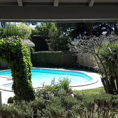 Eurl L'abricotier Bed & Breakfast Saint-Macaire