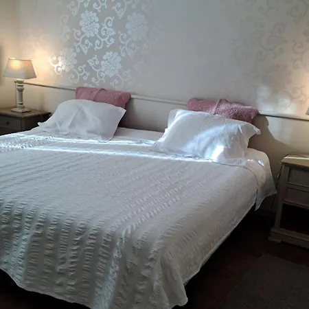 Eurl L'abricotier Bed and Breakfast Saint-Macaire