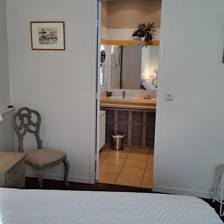 Eurl L'abricotier Bed and Breakfast *