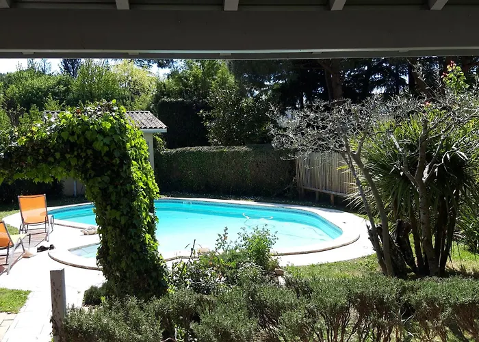 Eurl L'abricotier Bed & Breakfast Saint-Macaire