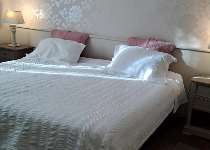 Eurl L'abricotier Bed & Breakfast Saint-Macaire